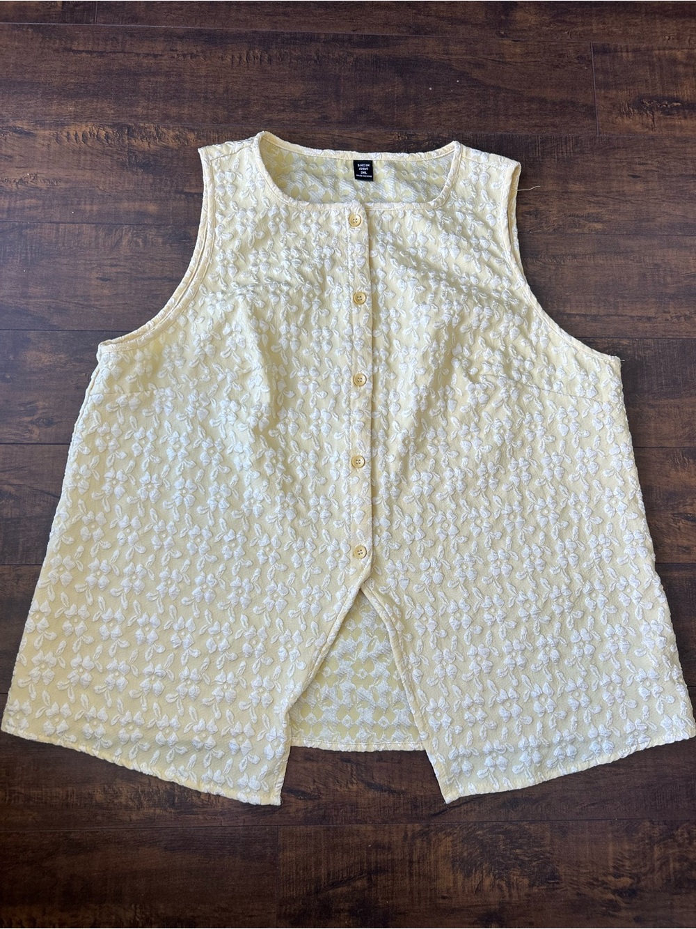 SHEIN Pale Yellow Embroidered Button-Front Tank